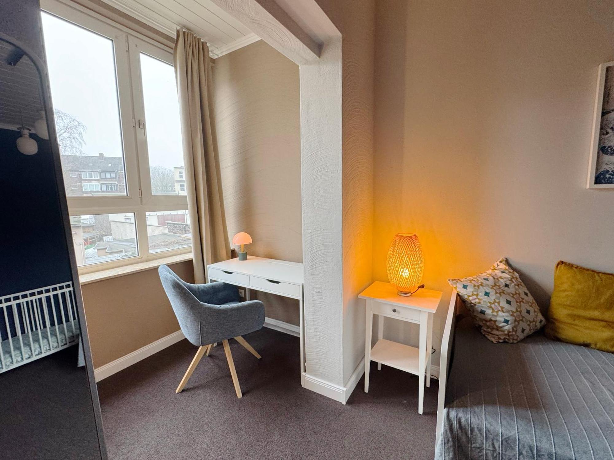 Huge Apartment With Sauna And Free Parking ดุยส์บูร์ก ภายนอก รูปภาพ